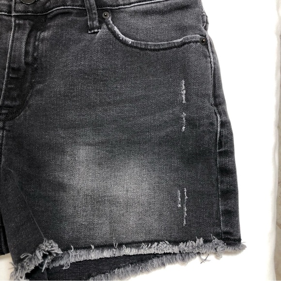Calvin Klein Cotton Blend Distressed Fringe Mid Rise Gray Wash Jean Shorts W29 - Picture 4 of 13